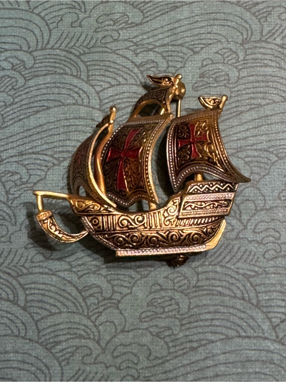 VINTAGE DAMASCENE SHIP BROOCH